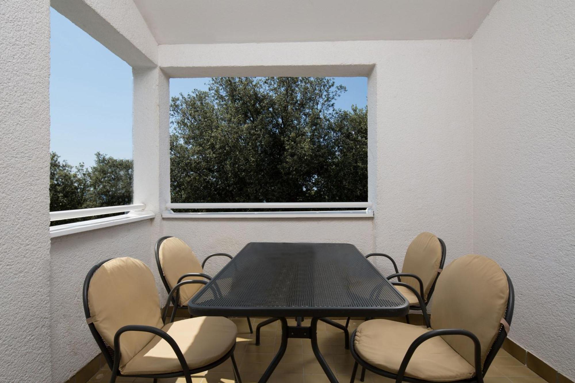 Lanterna Aparthotel